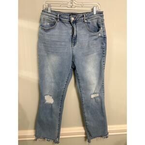 Versona Modern Distressed Ankle Jeans Women’s Size 12 Light Wash Raw Hem